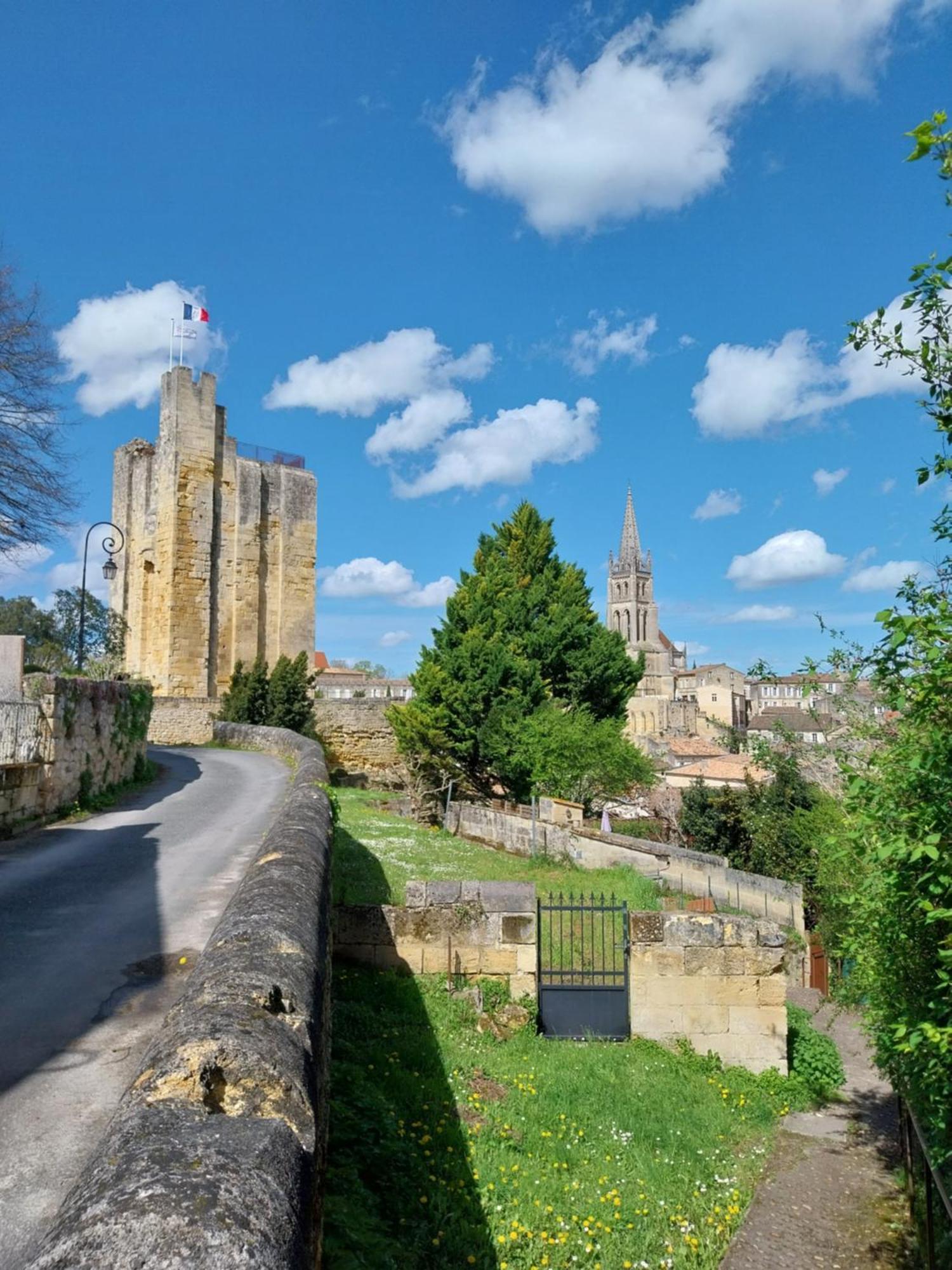 HôTes De Saint-Emilion II Apartment ภายนอก รูปภาพ
